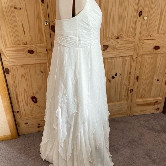 David’s Bridal Wedding Dress, 20W - Picture 7 of 7